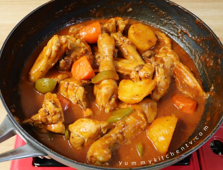 Chicken Caldereta - Yummy Kitchen