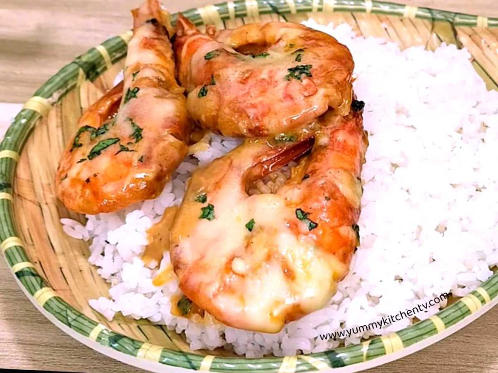 Cheesy Buttered Shrimp with rice