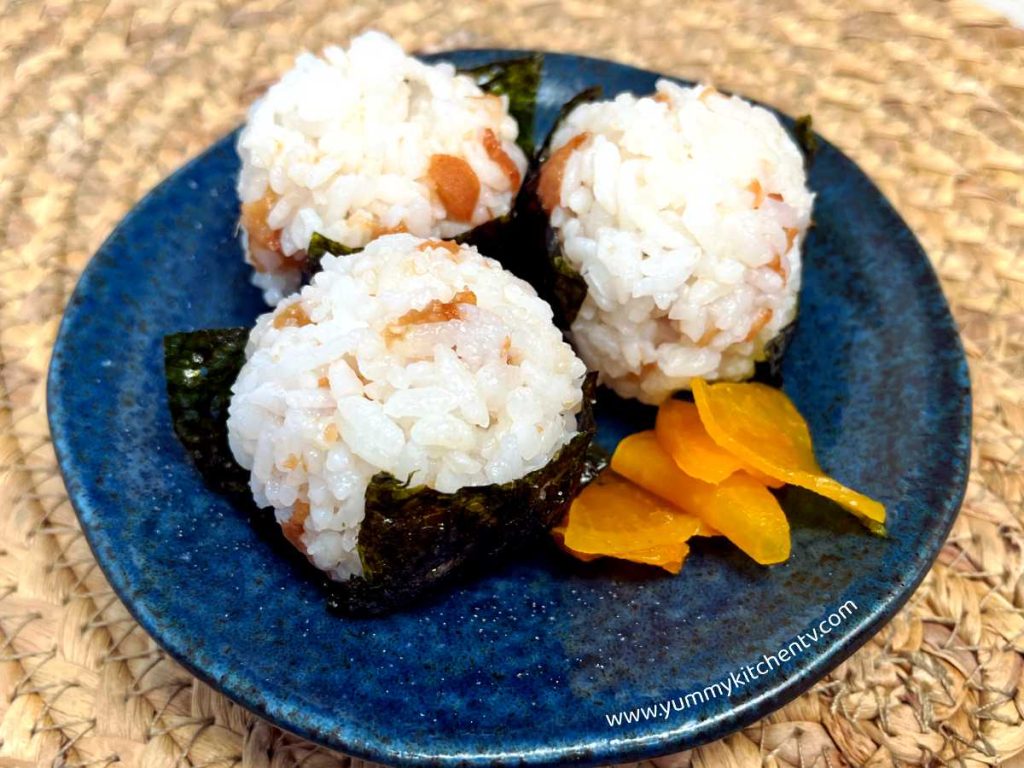plum onigiri with nori