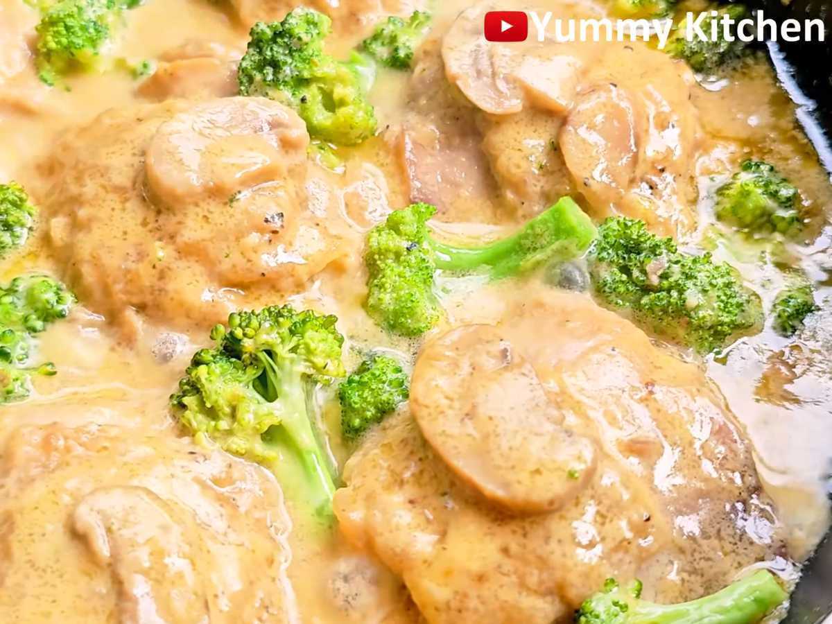 Chicken and Mushrooms with Broccoli