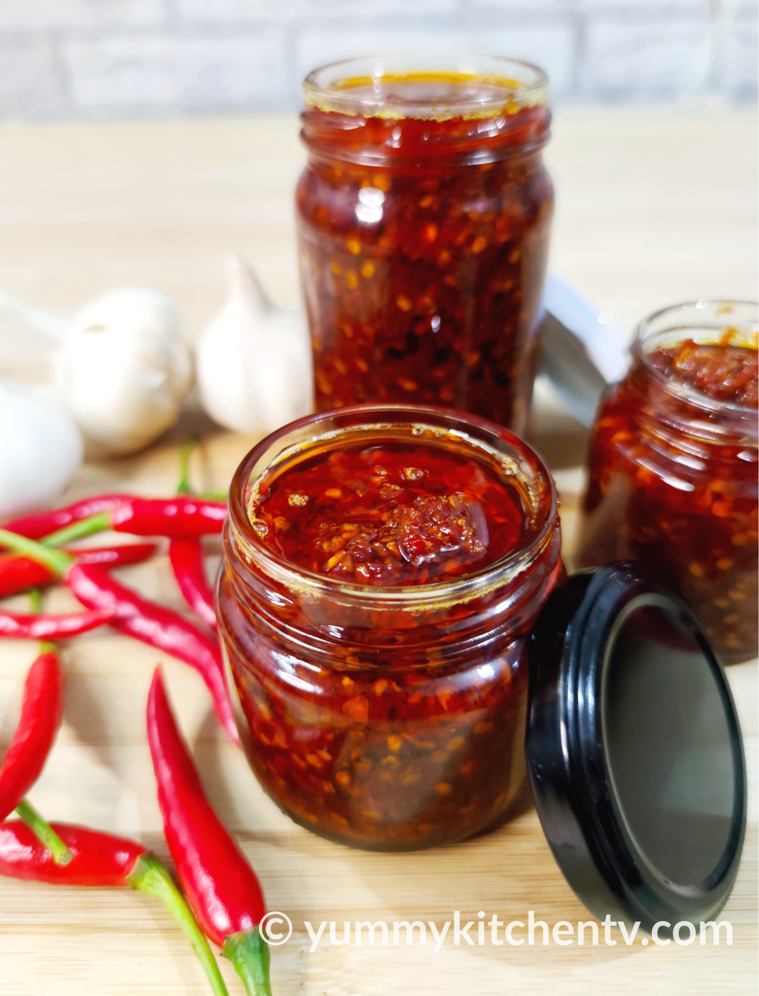 Homemade Chili Garlic Sauce - Yummy Kitchen