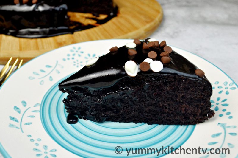 Moist Chocolate Cake (No-Oven)