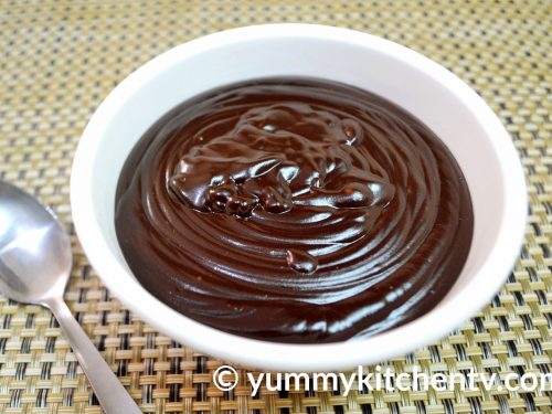 Homemade chocolate store sauce