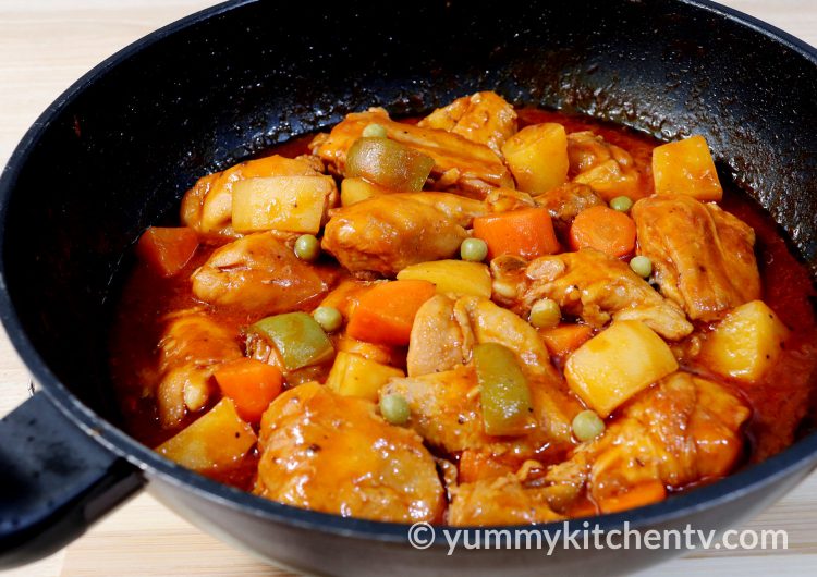 Chicken Afritada - Yummy Kitchen