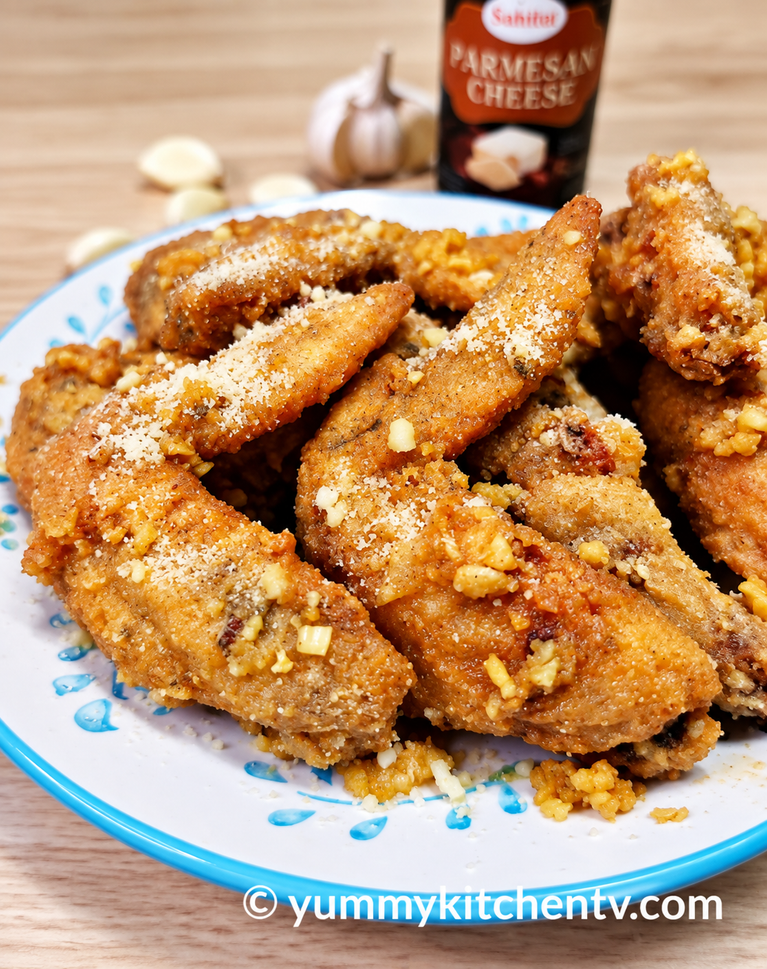 Garlic Parmesan Chicken Wings Recipe: Crispy, Buttery and Cheesy