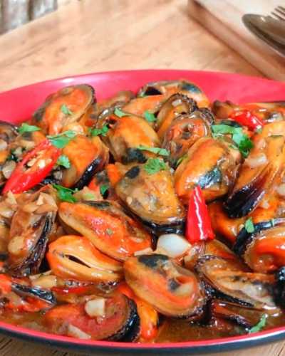 Garlic Buttered Mussels