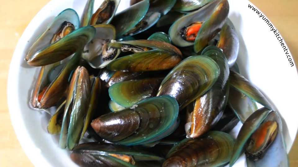 ginisang tahong with sprite and garlic
