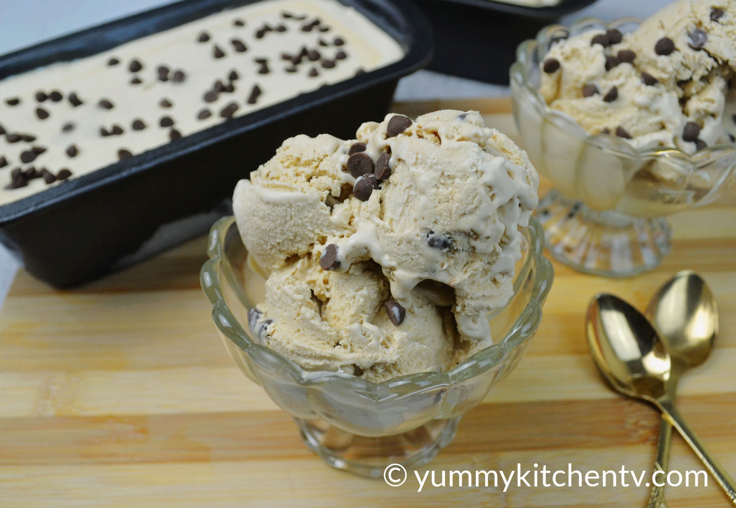 Coffee Ice Cream - Yummy Kitchen