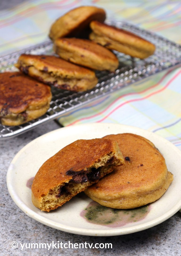 How to Bake Cookies in a Pan Yummy Kitchen