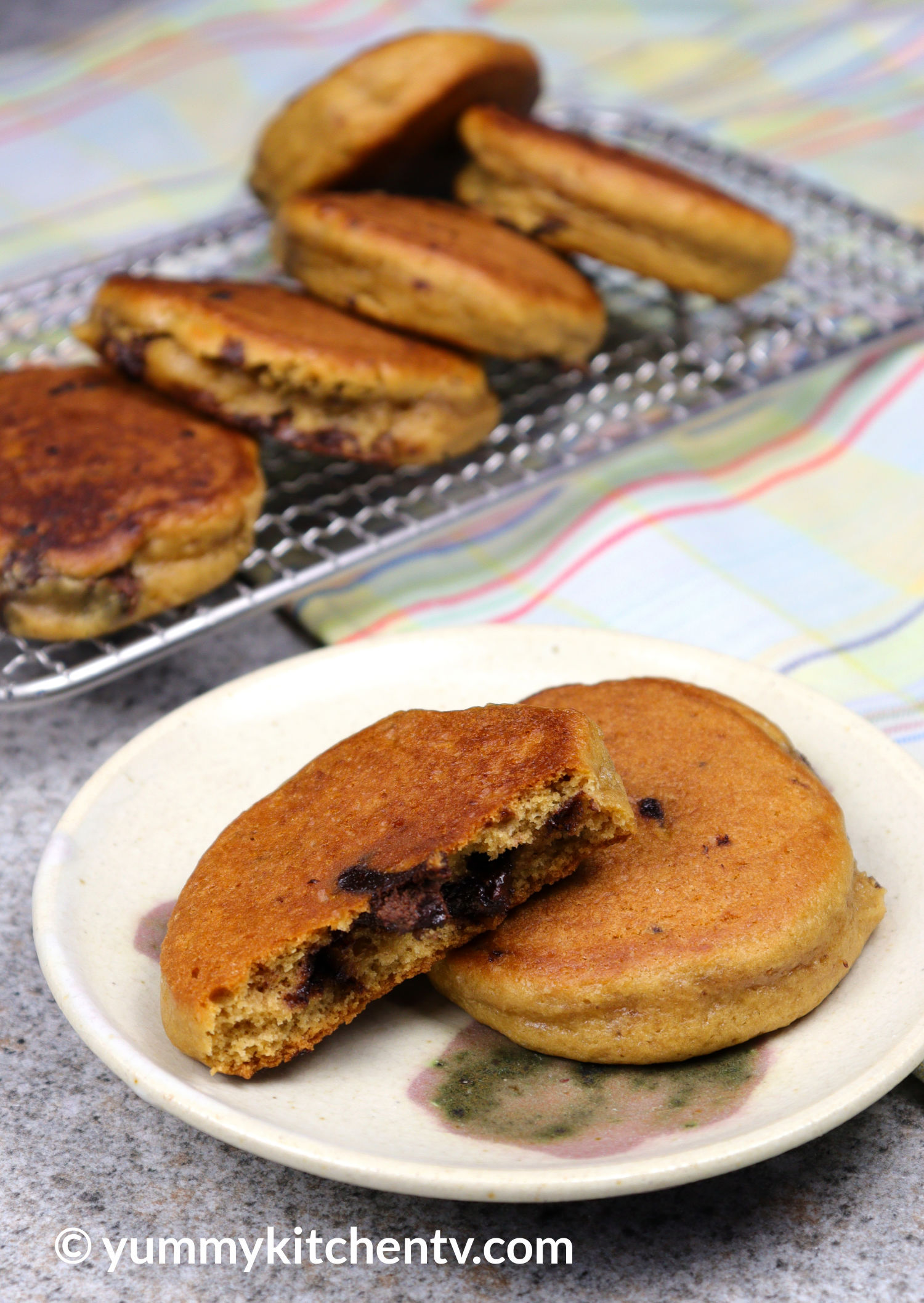How to Bake Cookies in a Pan Yummy Kitchen