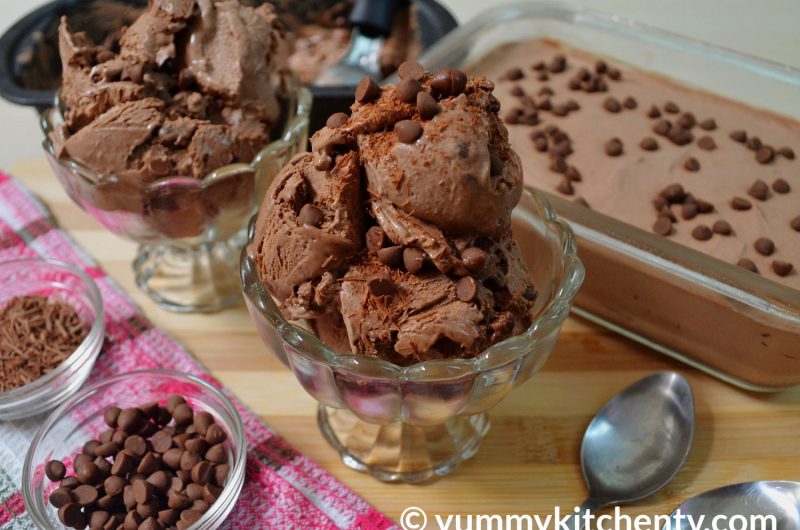 Homemade Chocolate Ice Cream (3-Ingredients Only!)