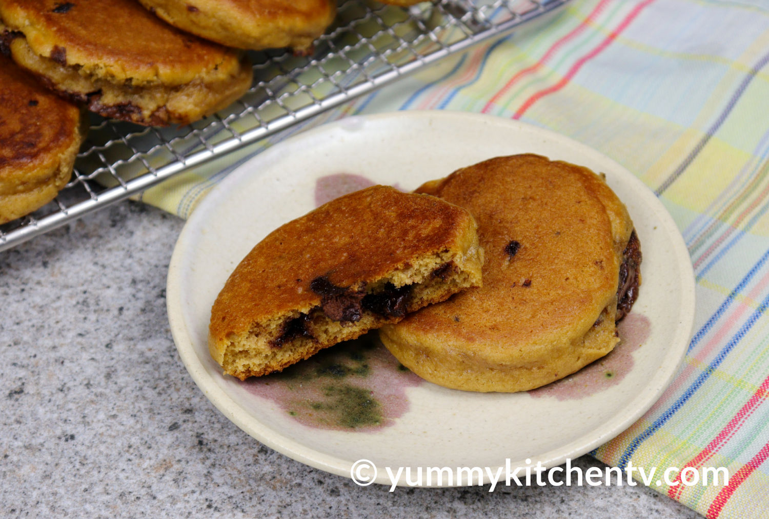How to Bake Cookies in a Pan Yummy Kitchen