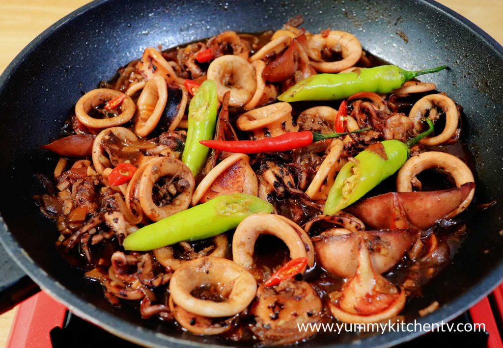How to cook Adobong Pusit