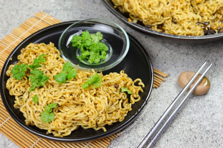 5 Minute Chili Oil Noodlesa filling afternoon snackYummy Kitchen