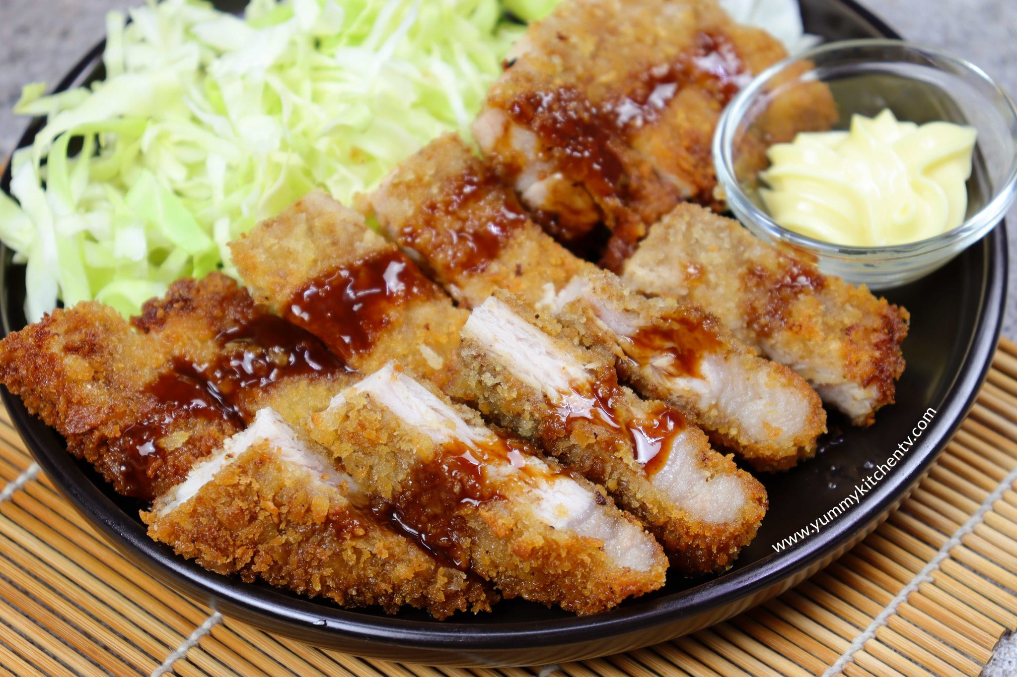 Pork Tonkatsujuicy, crispy, ans delicious!Yummy Kitchen