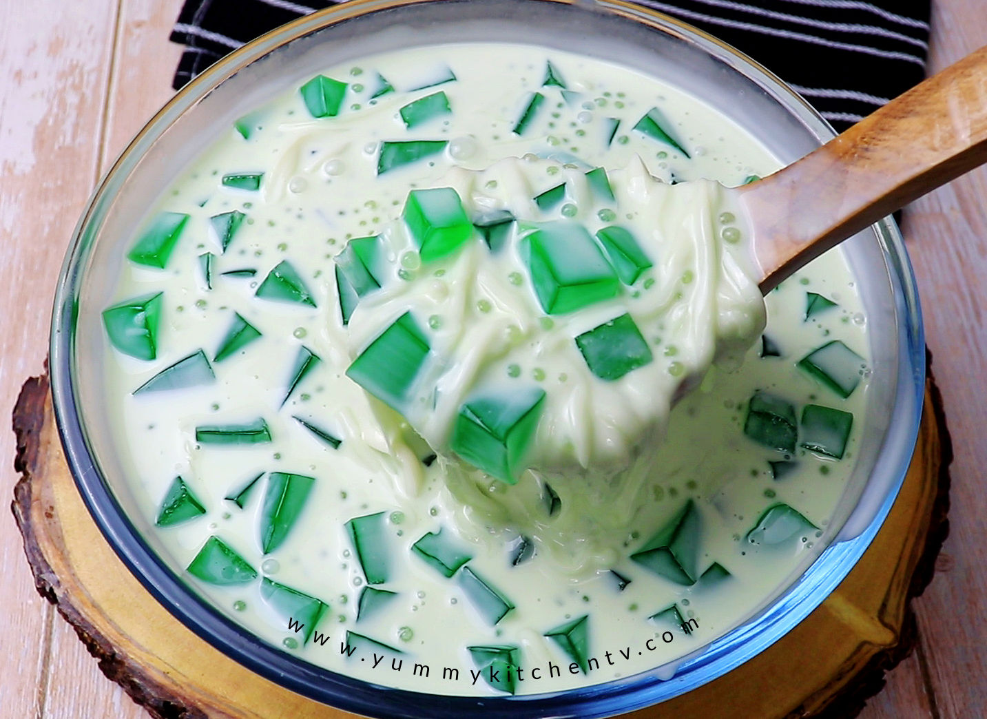 Buko Pandan (No Buko) - Yummy Kitchen