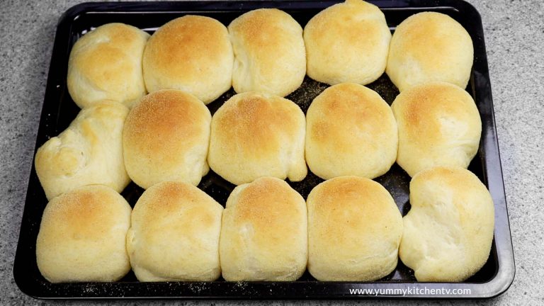 Soft and Fluffy Pandesal