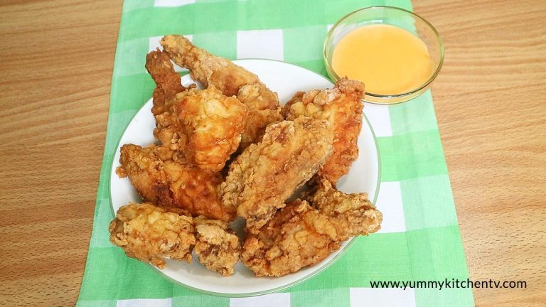 Fried Chicken with Spicy Cheese Sauce