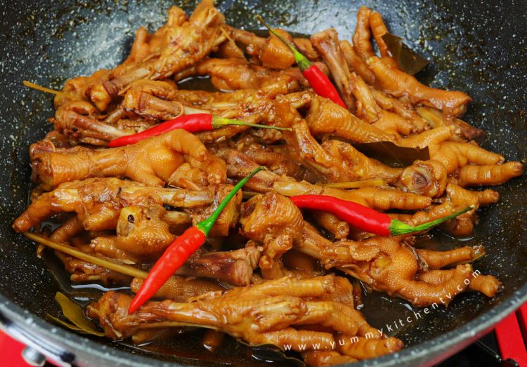 Chicken Feet Adobo - Yummy Kitchen