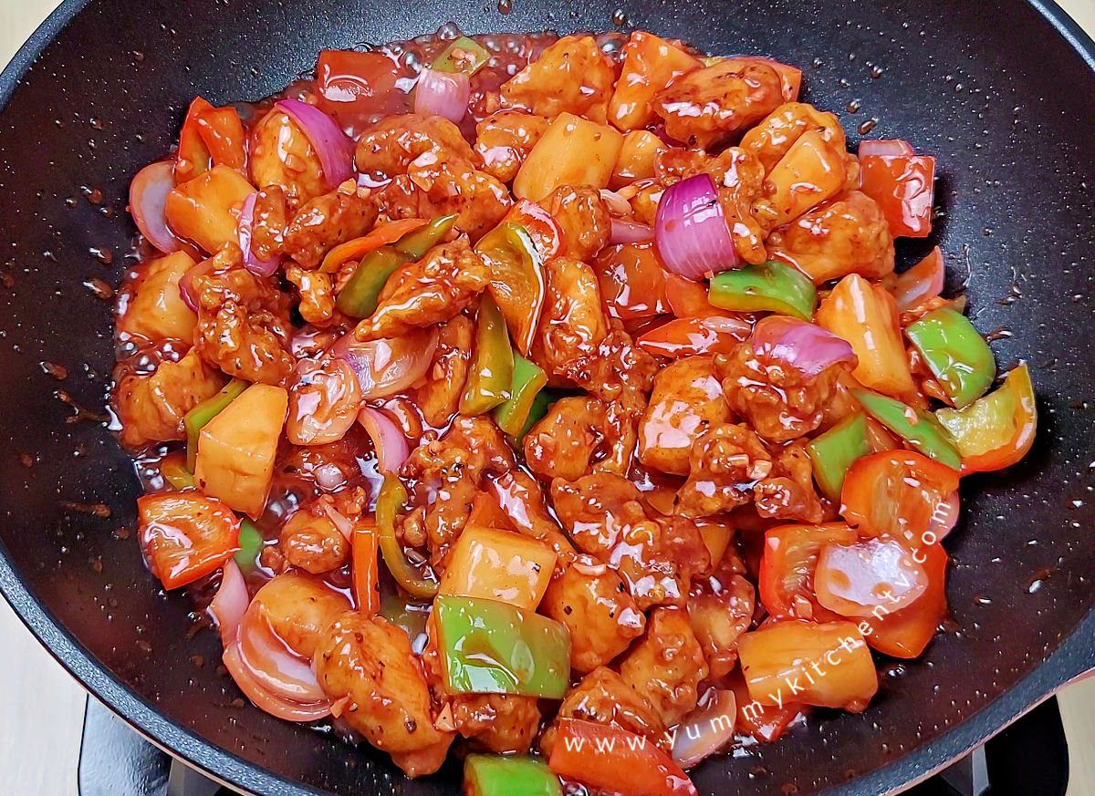 Sweet and Sour Chicken - Yummy Kitchen