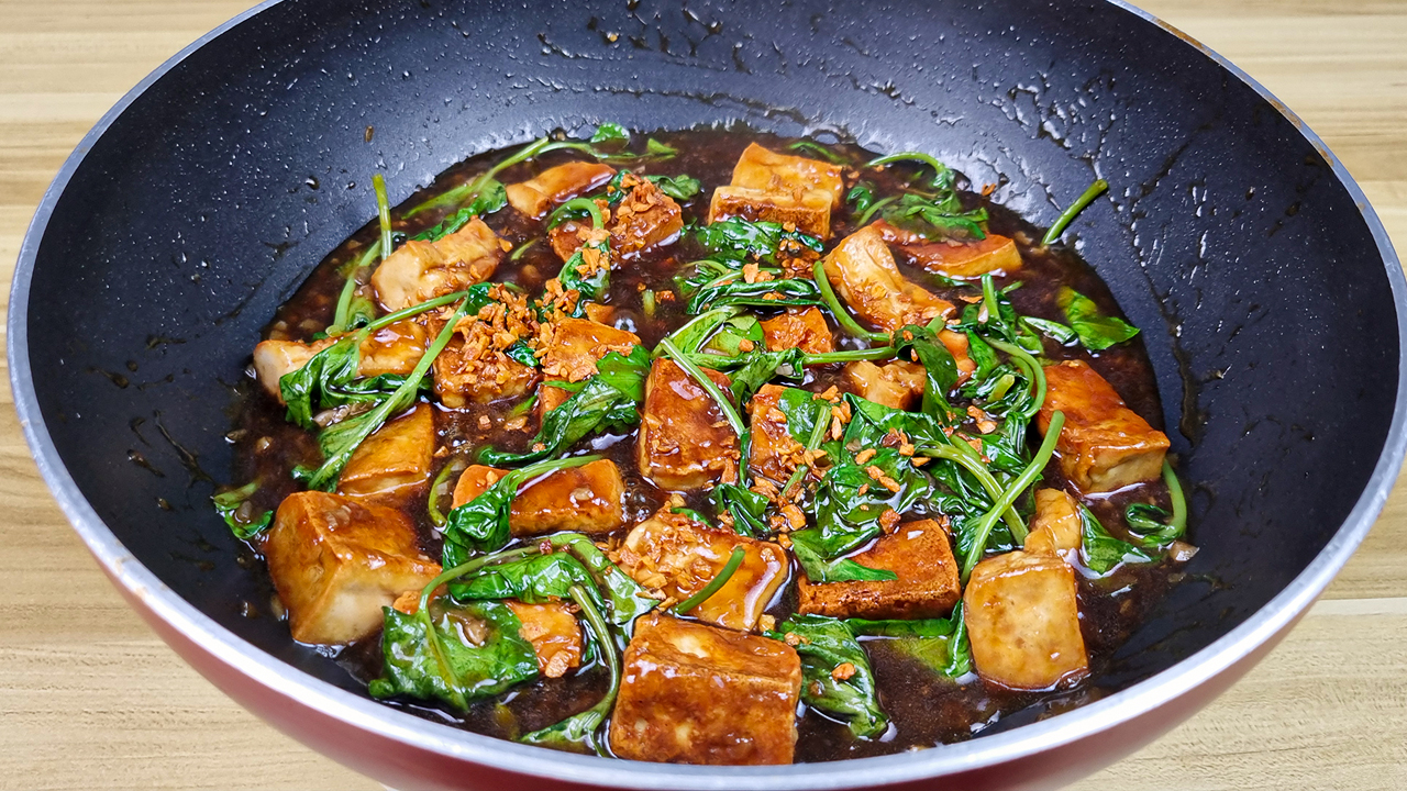 Stirfry Tofu and Kangkong Yummy Kitchen