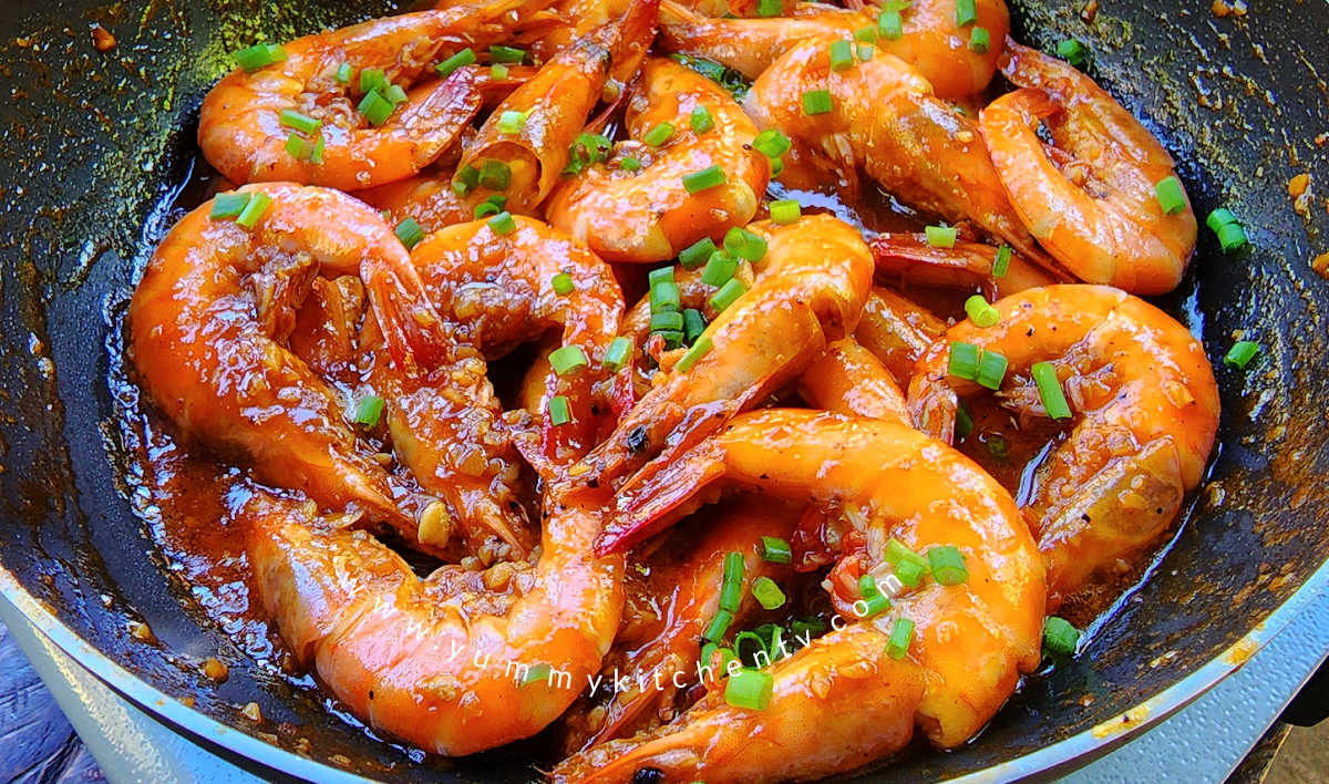 How to Make Garlic Butter Shrimp with Sprite - Manila Spoon