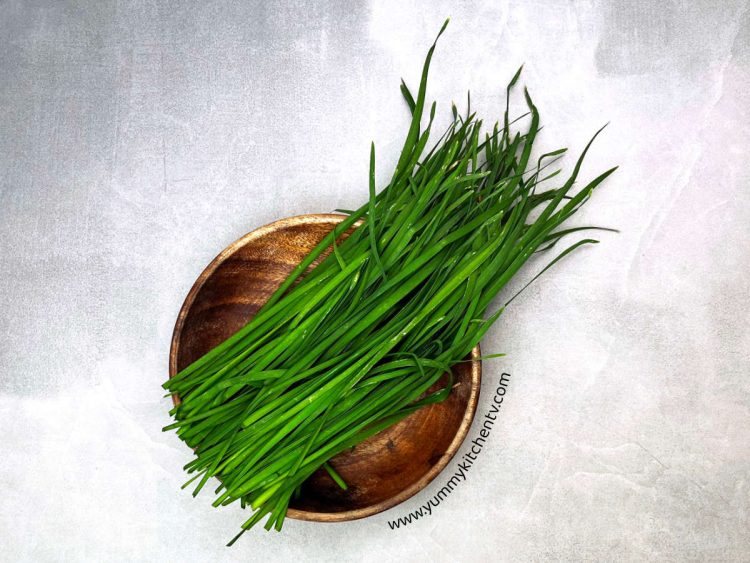 Chinese Chives (Kuchay) - Benefits and Substitutes - Yummy Kitchen