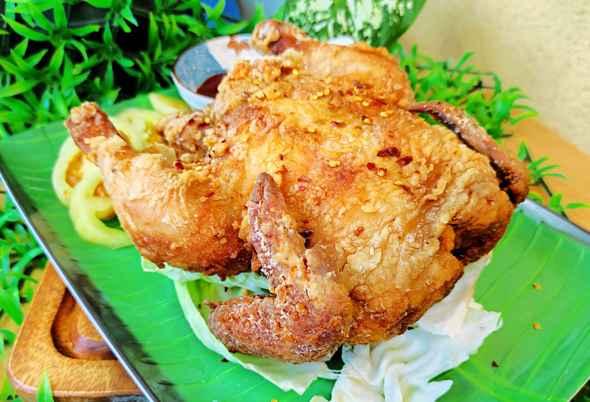 Crispy Whole Fried Chicken - Yummy Kitchen