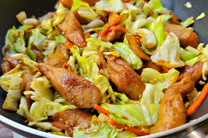 Stir-fry Cabbage with Kikiam