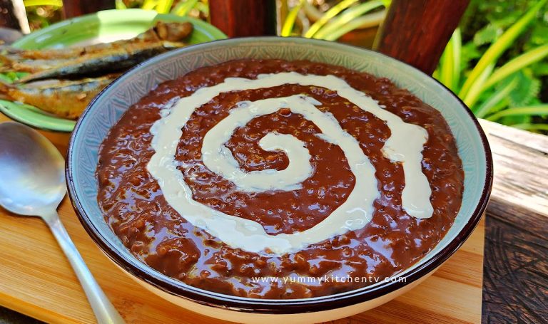 Champorado – Sweet Filipino Chocolate Rice Porridge