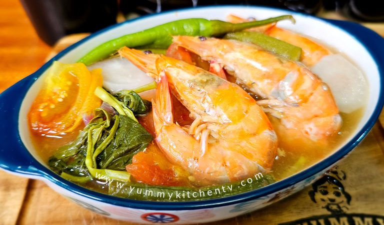 Sinigang Na Hipon – A Sweet and Sour Filipino Shrimp Soup