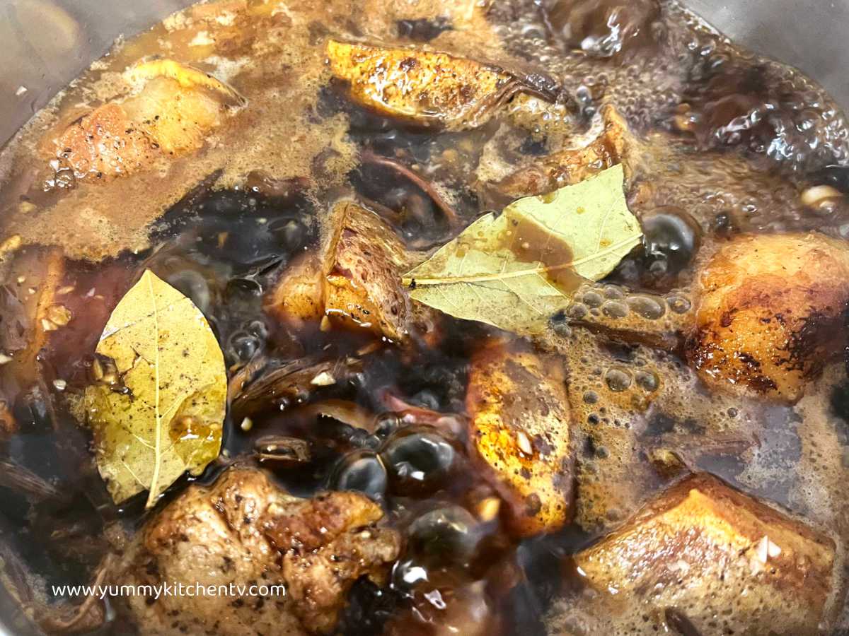 Bay Leaves ( also called "Laurel Leaves" ) Yummy Kitchen