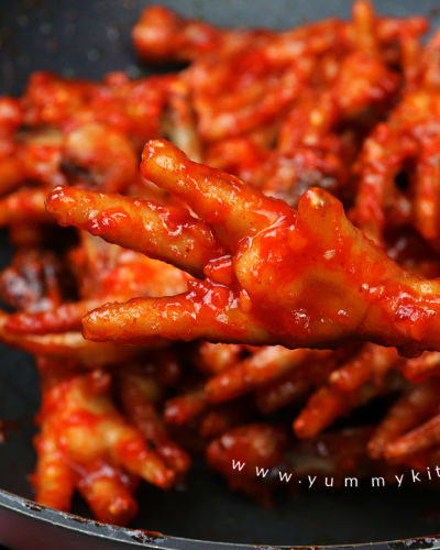 Spicy Buffalo Chicken Feet