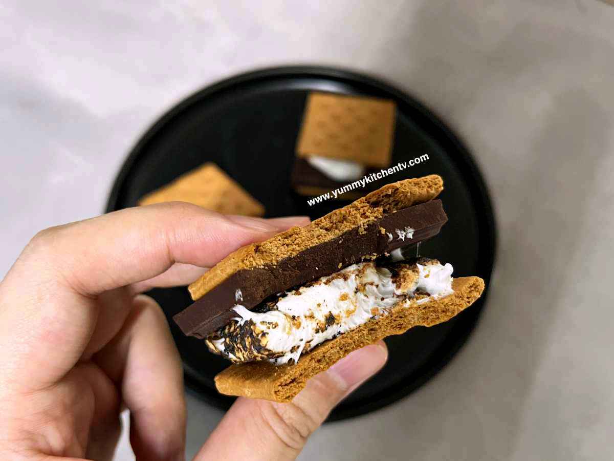 Graham Menu Graham Crackers - History, Facts, and Recipes - Yummy Kitchen