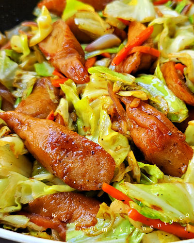 Stir-fry Cabbage with Kikiam