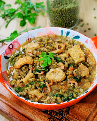 Ginisang Munggo With Chicharon And Dried Alamang