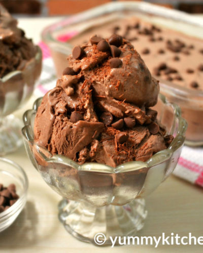 3 ingredient Homemade Chocolate Ice Cream