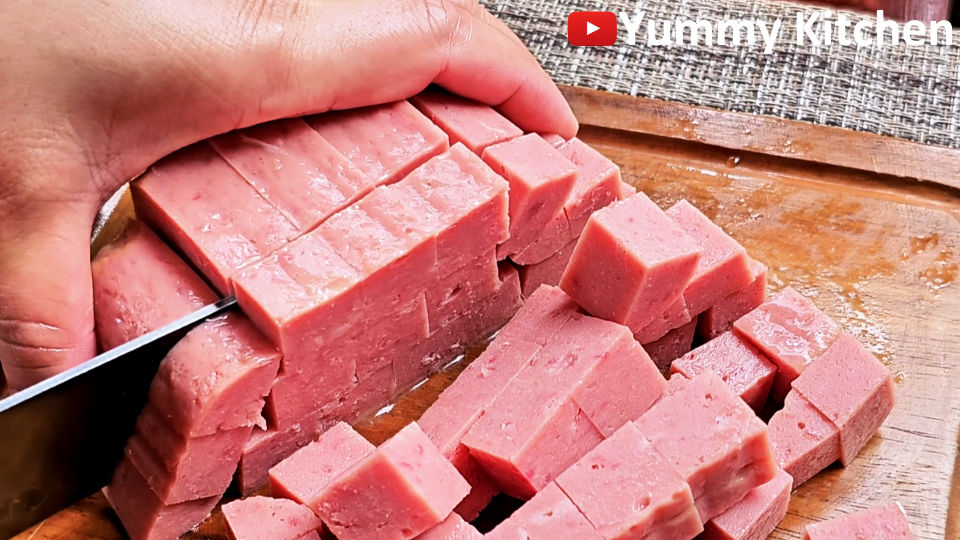 hawaiian food spam musubi