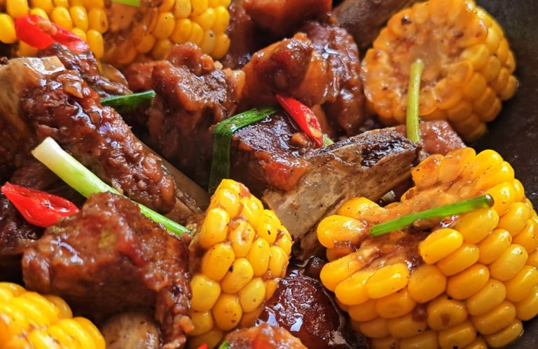 Sweet and Spicy Pork Ribs