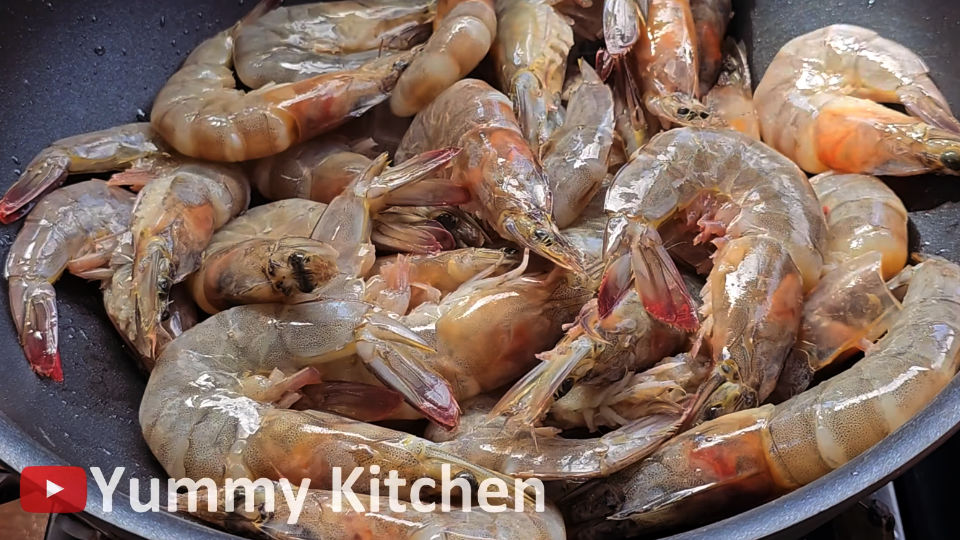 shrimp sarciado filipino style aka Sarciadong Hipon Recipe