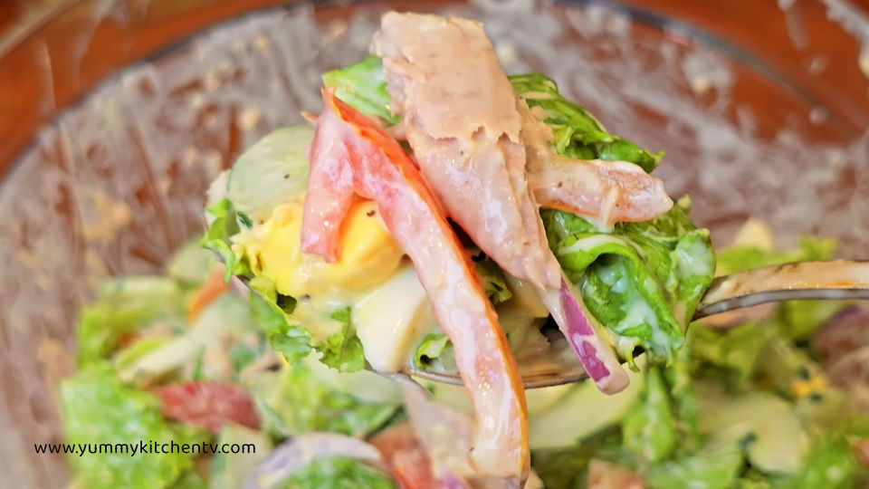 Tuna Egg Cucumber Salad